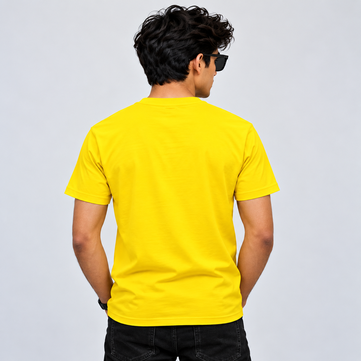 Regular medium size yellow plain t-shirt for men